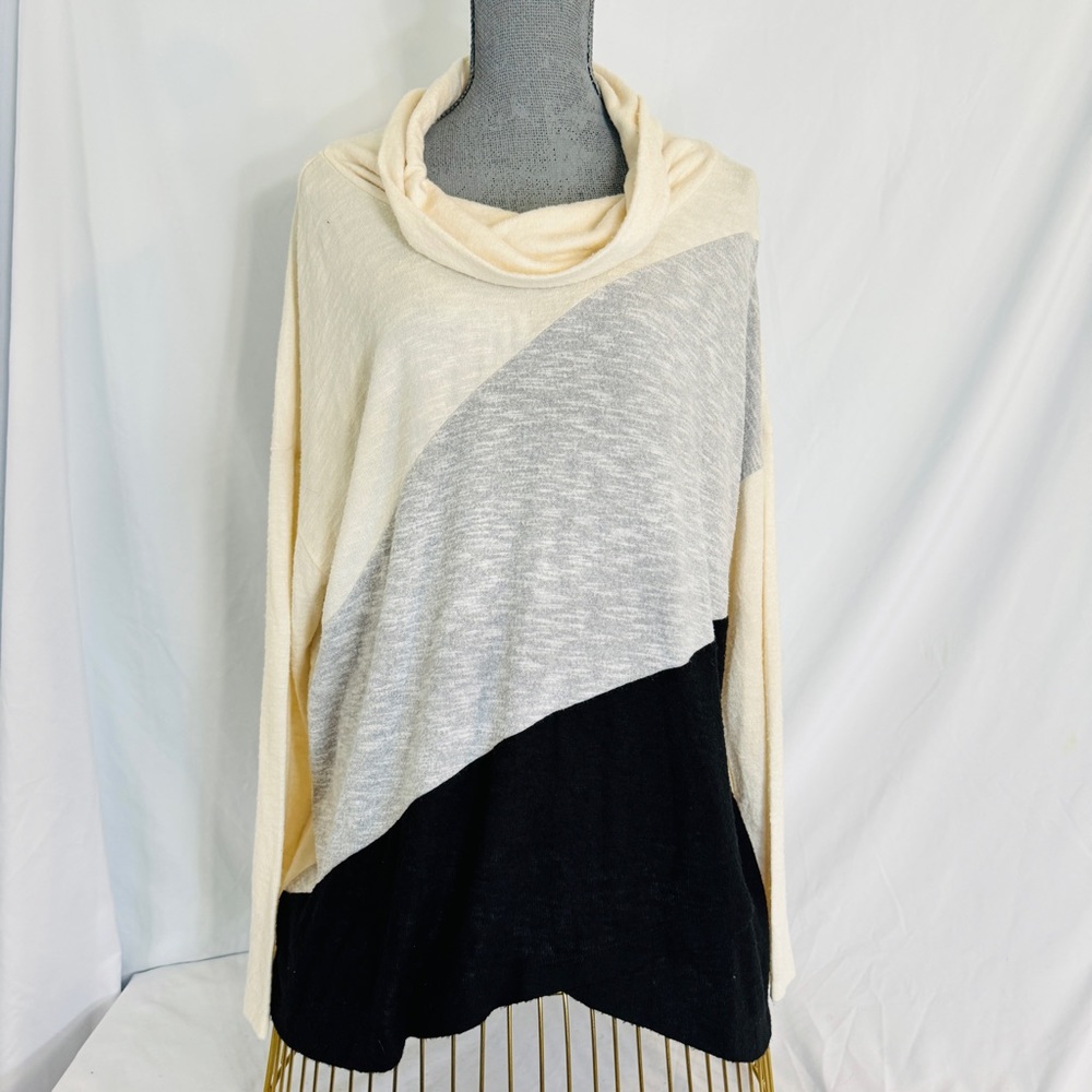 24/7 MAURICE'S SUPER-SOFT COWL NECK SWEATER SIZE 2 IVORY BLACK GRAY